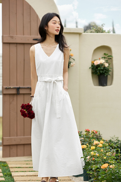 French Elegant V-neck Sleeveless Pleated Dress-VIMLYSTORE