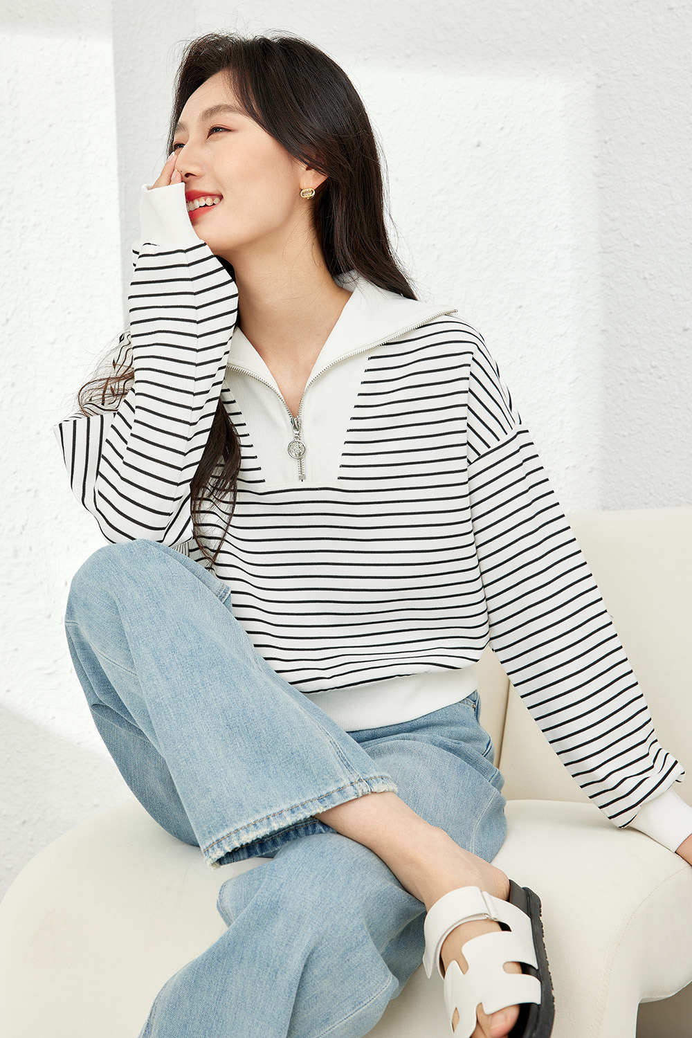 Fashionable Striped sweatshirt