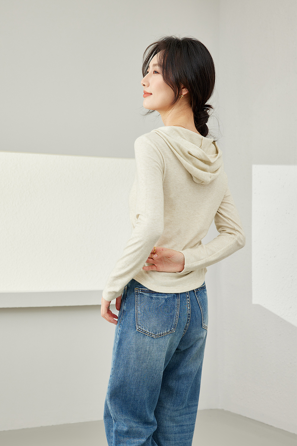 Versatile Slim-Fit Hooded T-Shirt