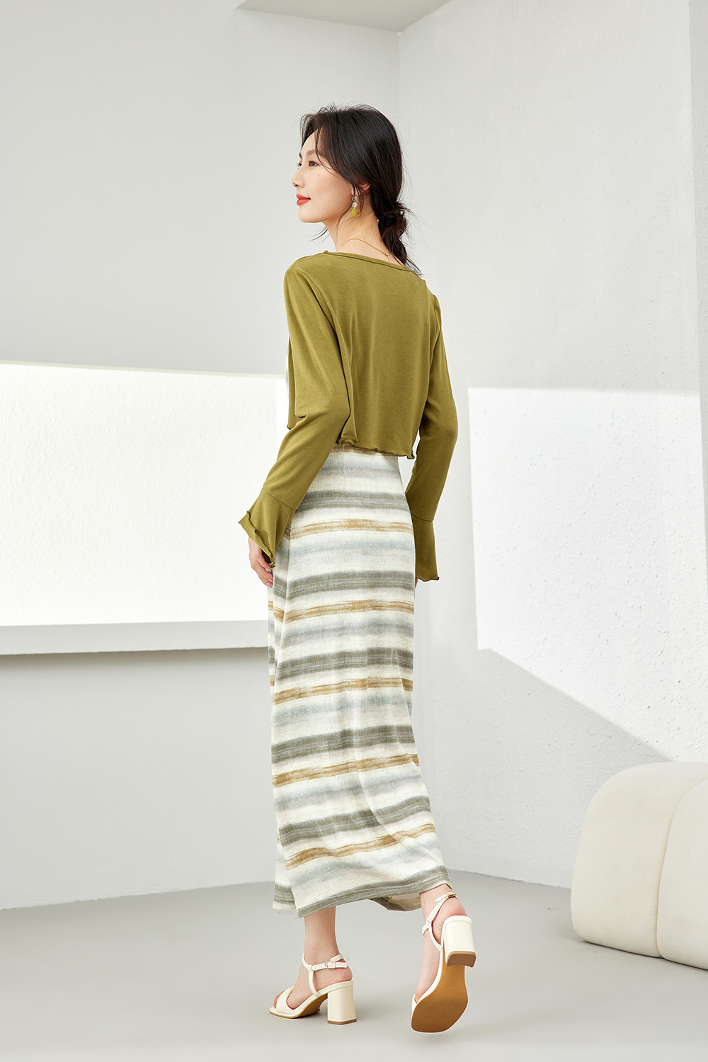 Contrast Color Dress Suit