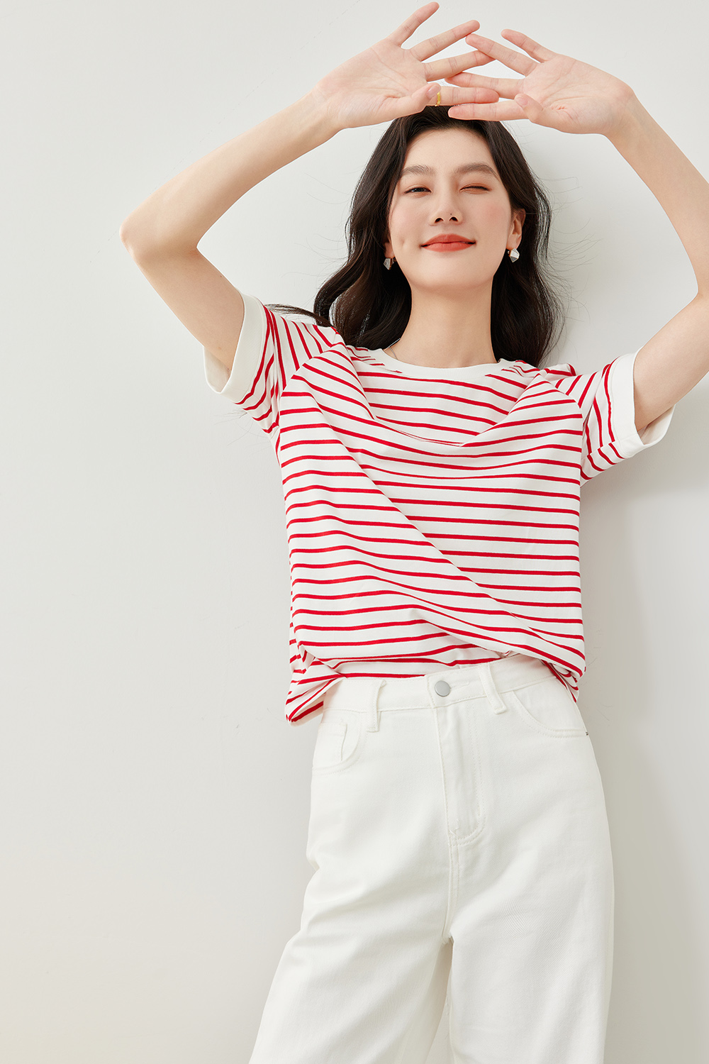 Minimalist Striped Round Neck T-Shirt-VIMLYSTORE