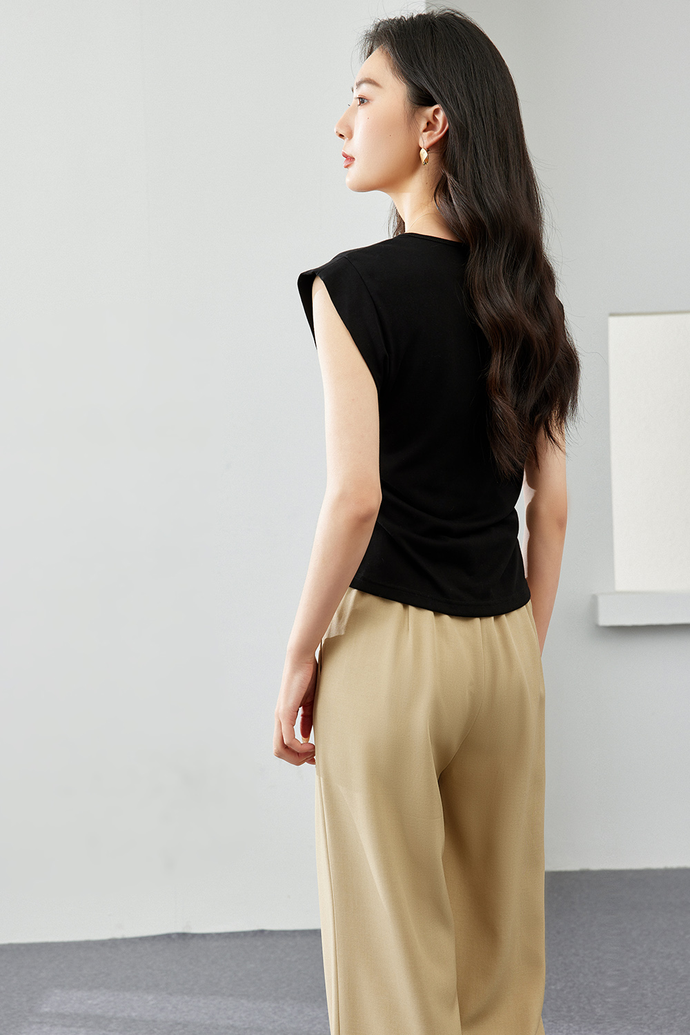 Fake Two-Piece Contrasting Color T-Shirts