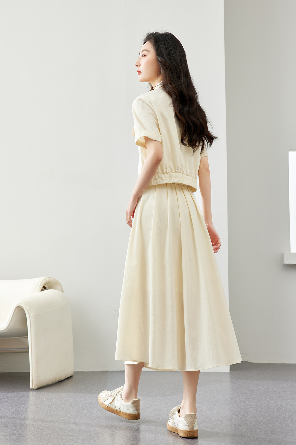Simple Flesh-Covering Fashion Suit