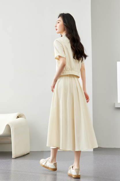 Simple Flesh-Covering Fashion Suit