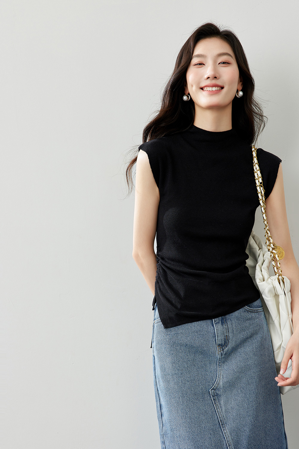 Half Turtleneck Sleeveless Solid Color Sweater