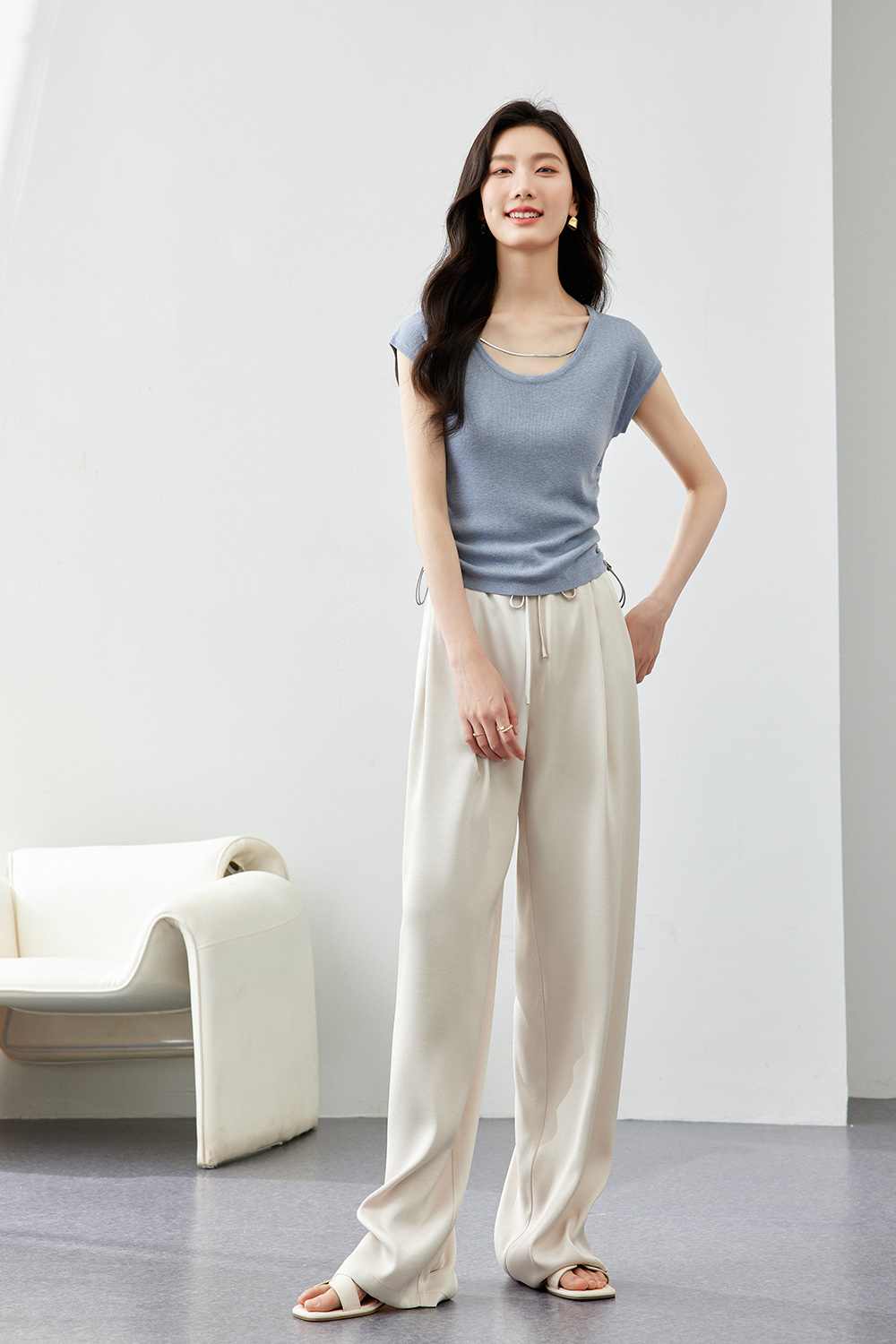 U-Neck Sleeveless Sweater