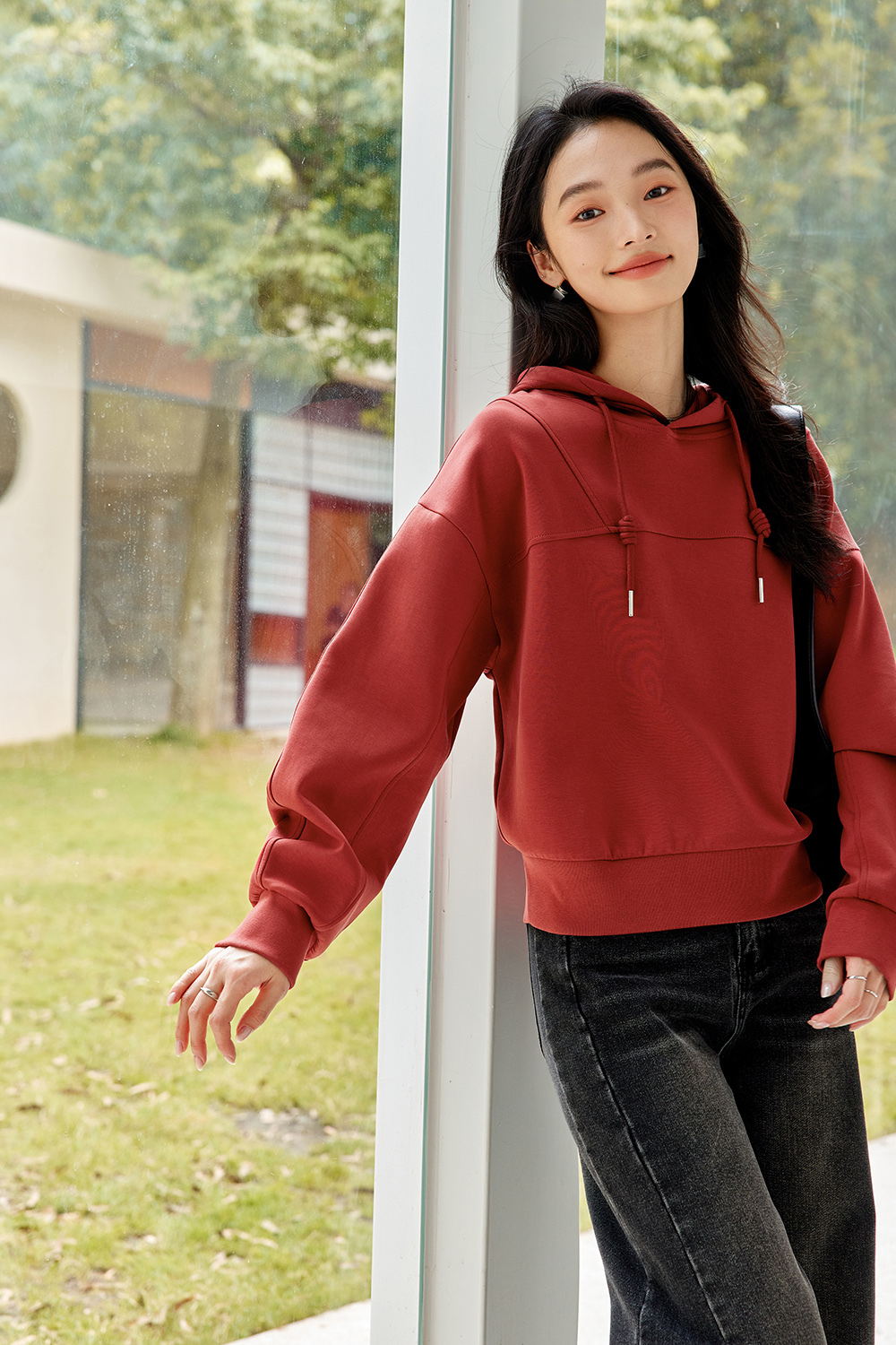 Fashionable Casual Silhouette Sweatshirt
