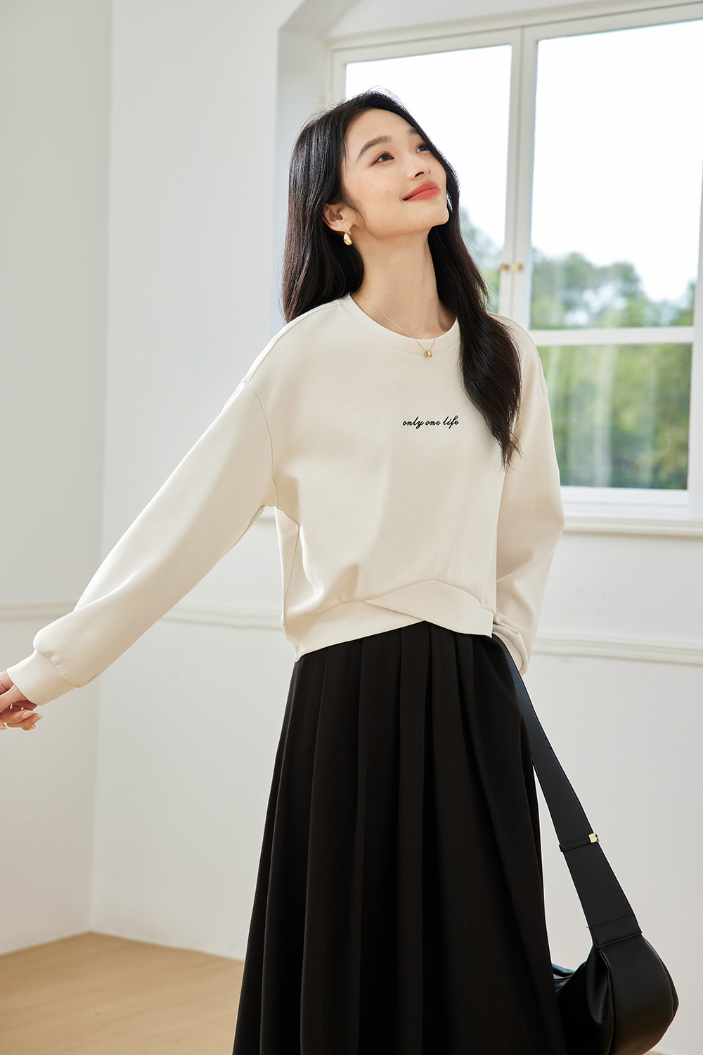 Letter Embroidered Casual Sweatshirt