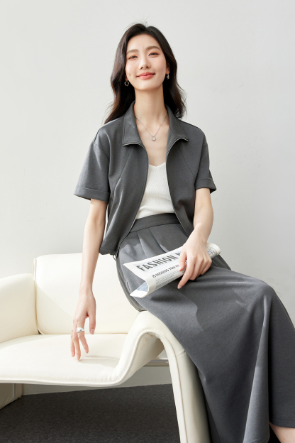 Sports Style Commuter Suit