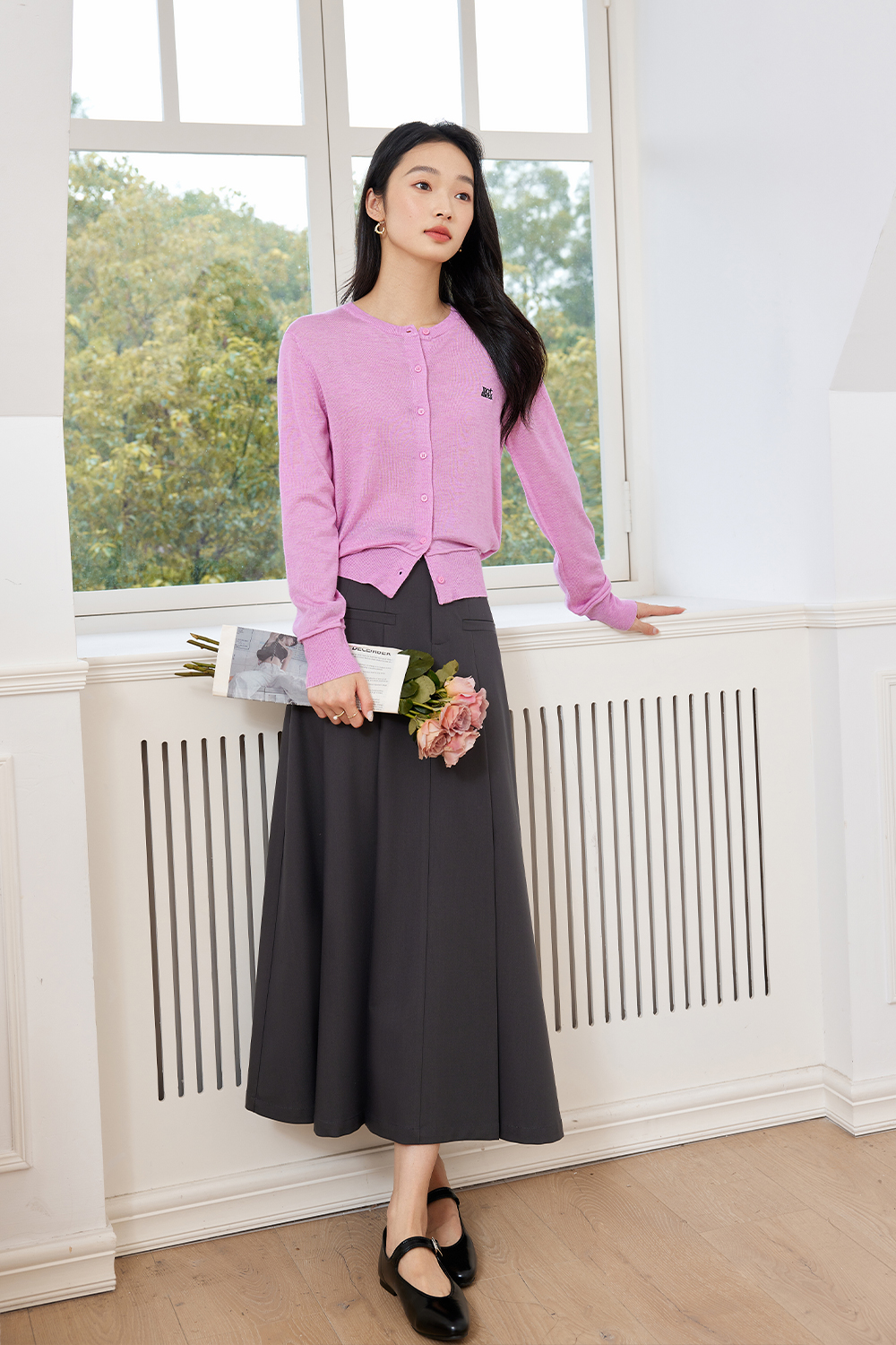 Soft And Waxy Embroidered Knitted Cardigan-VIMLYSTORE