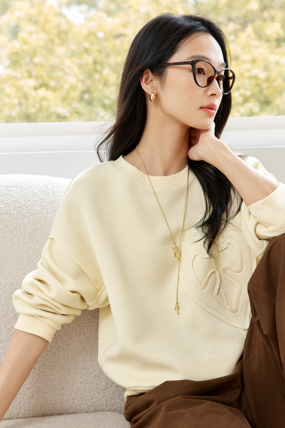 Heart Patch Embroidery Sweatshirt