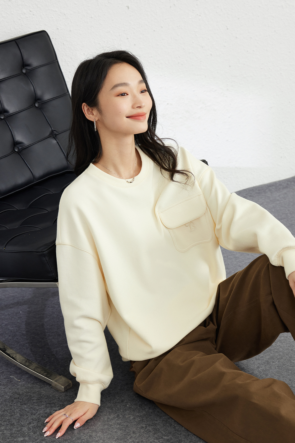 Thin-Fleece Embroidered Design Sweatshirt-VIMLYSTORE