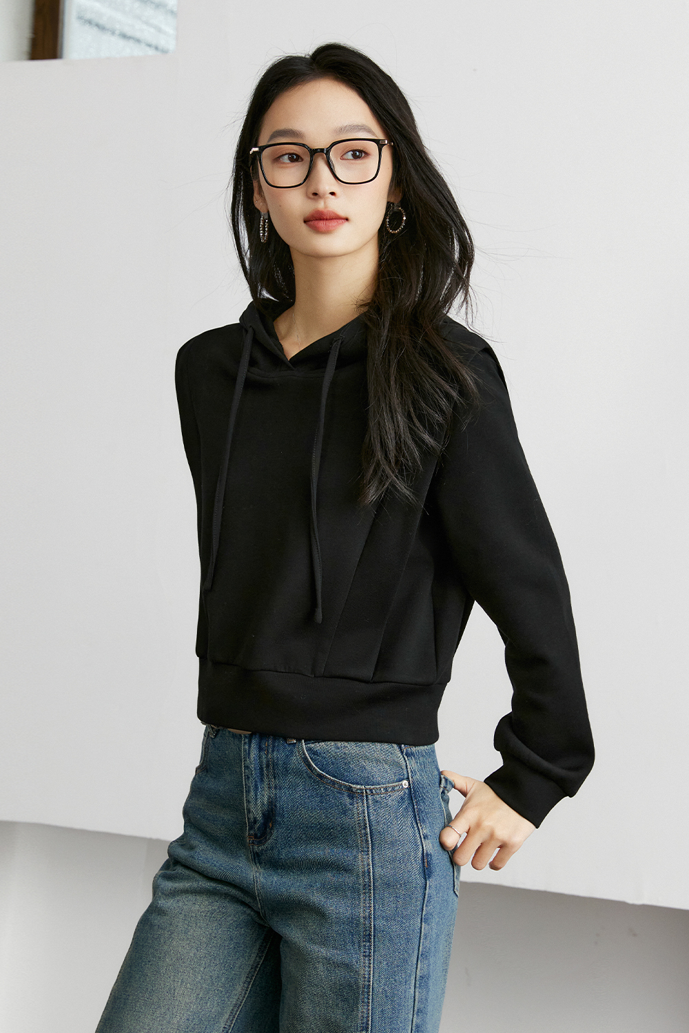 Versatile Commuter Hooded Sweatshirt
