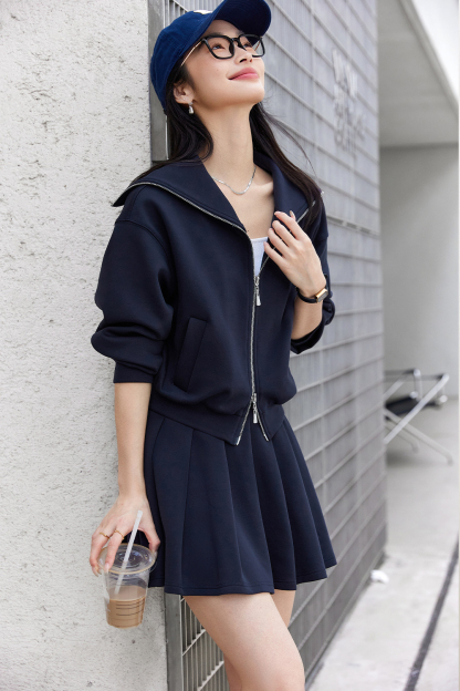 Minimalist Style Sports Set