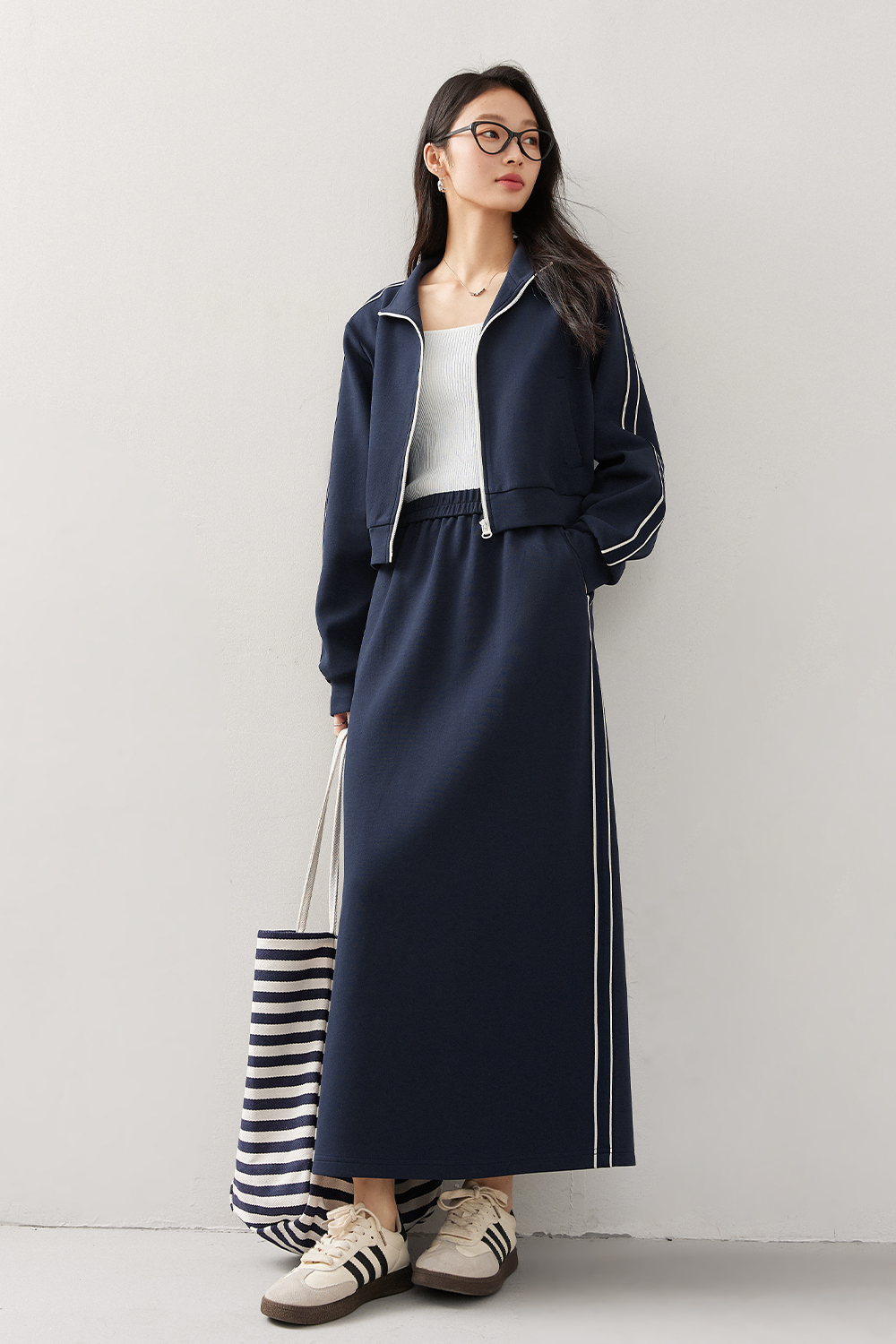 Collegiate Style Contrast Suit-VIMLYSTORE