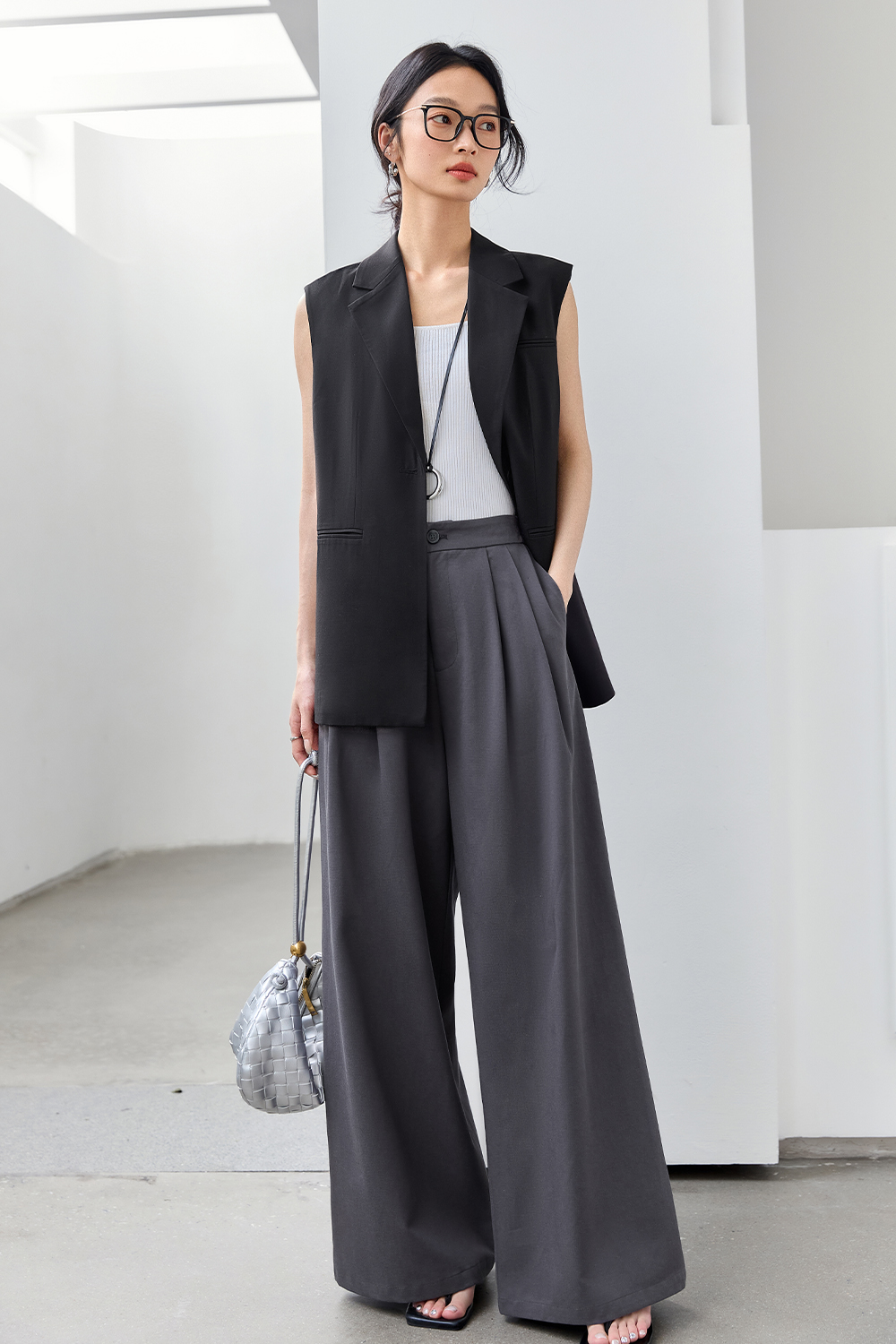 Simple Sleeveless Suit Vest-VIMLYSTORE