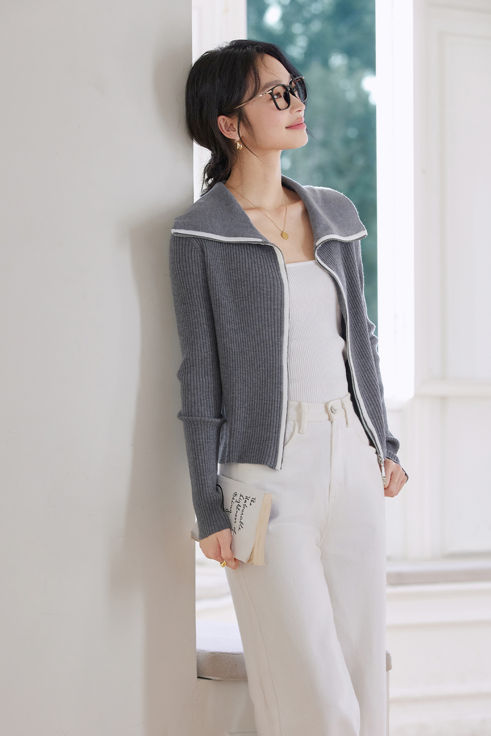 Minimal Contrast Color Knit Cardigan-VIMLYSTORE