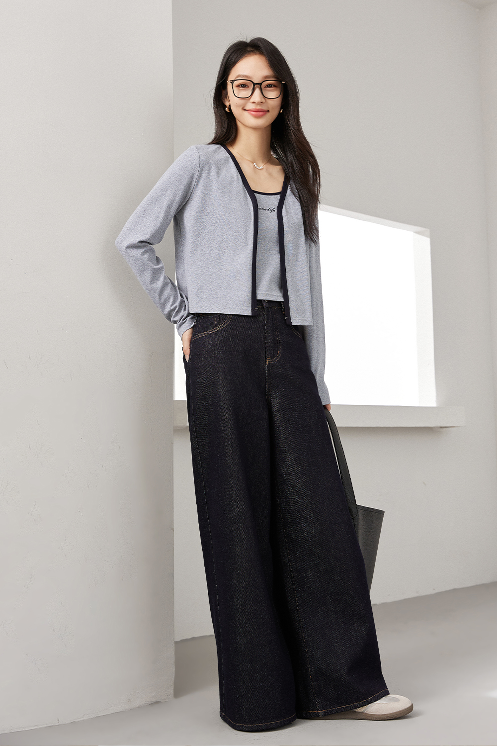 Simple Contrasting Knitted Two-Piece Suit