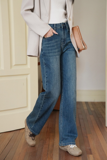 Cotton Spun Straight Leg Jeans