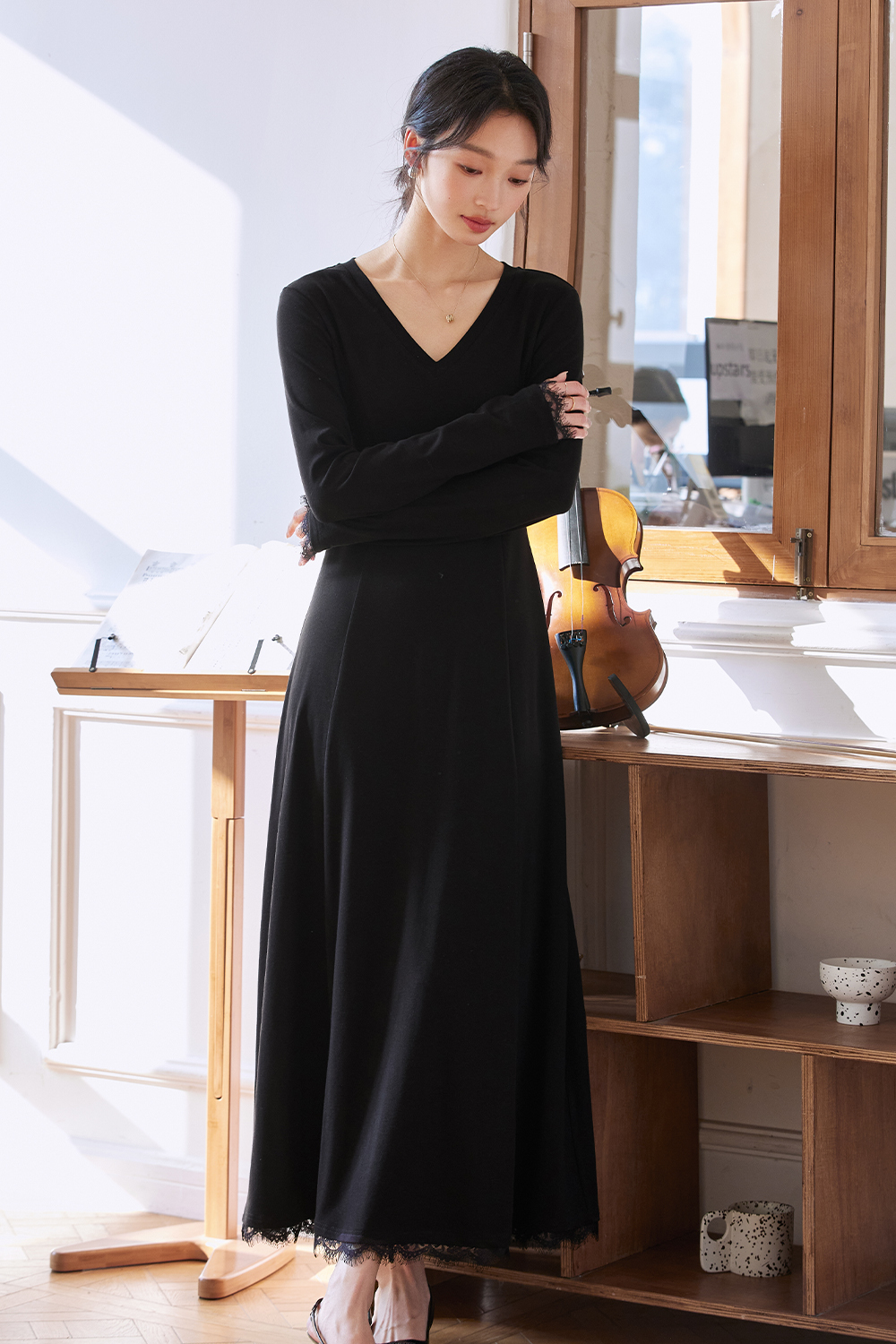 Elegant Black Lace Hem Dress