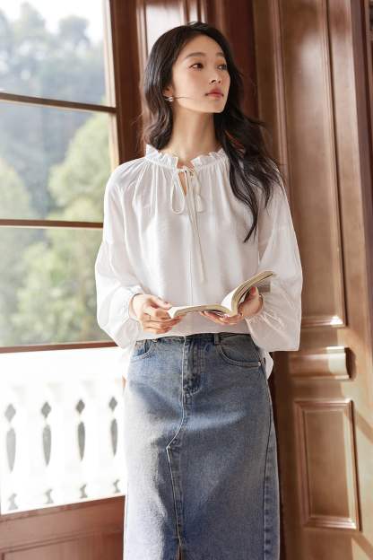 White Tassel Collar Shirt