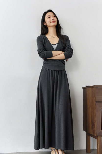 Fake Two-Piece V-Neck Suit
