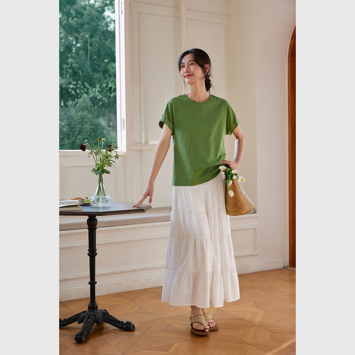 Round Neck Solid Color T-Shirt
