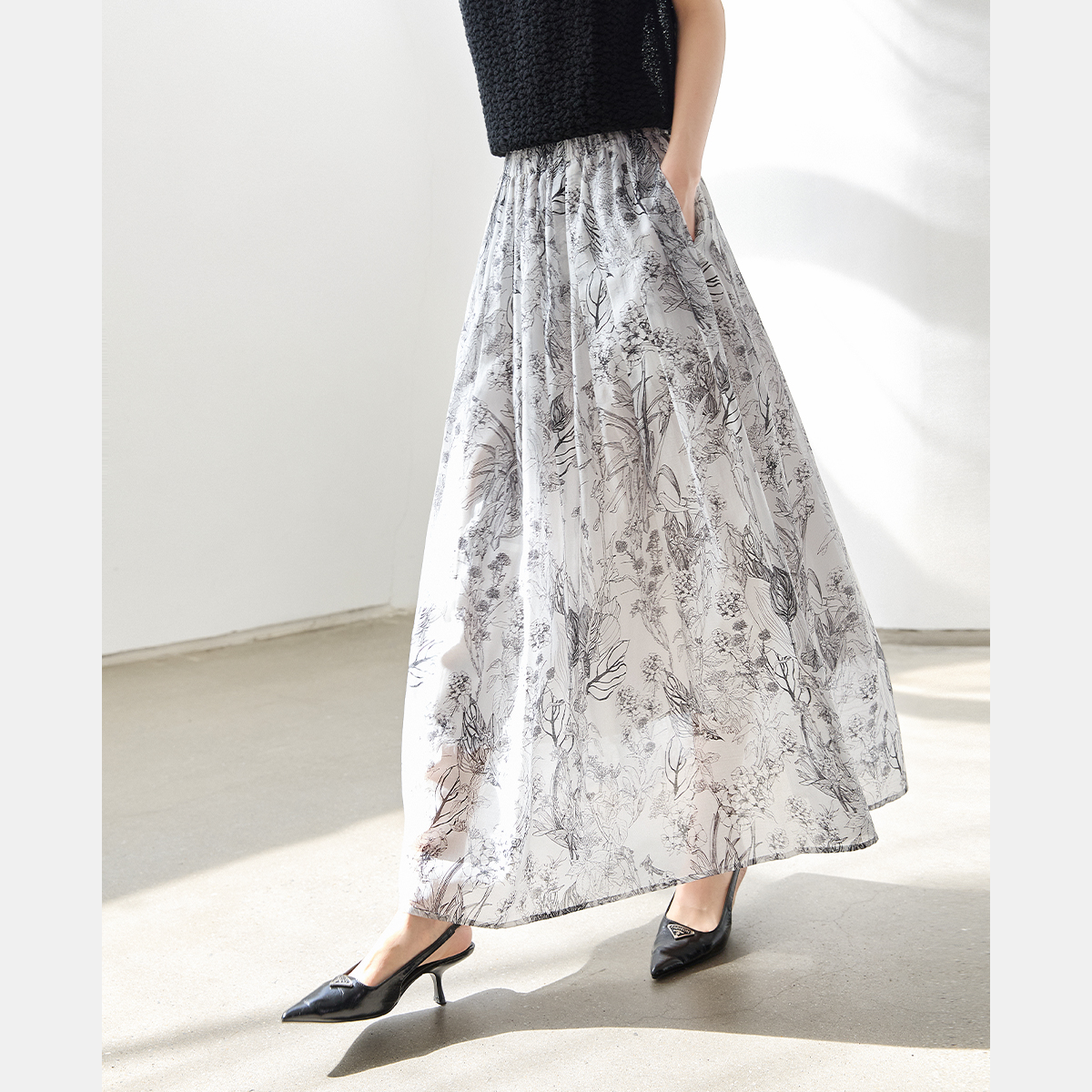Elegant Lyocell Floral Skirt