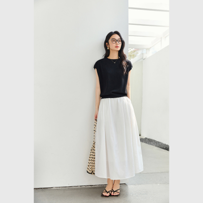 Sleeveless Round Neck Sweater