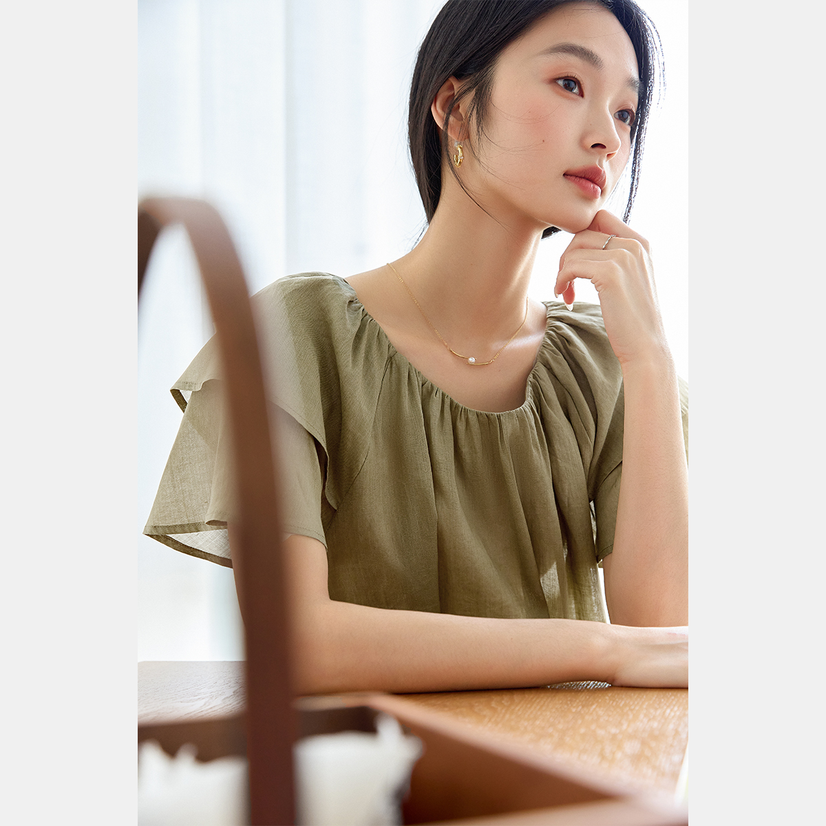 Solid Color Cotton And Linen Short-Sleeved Shirt