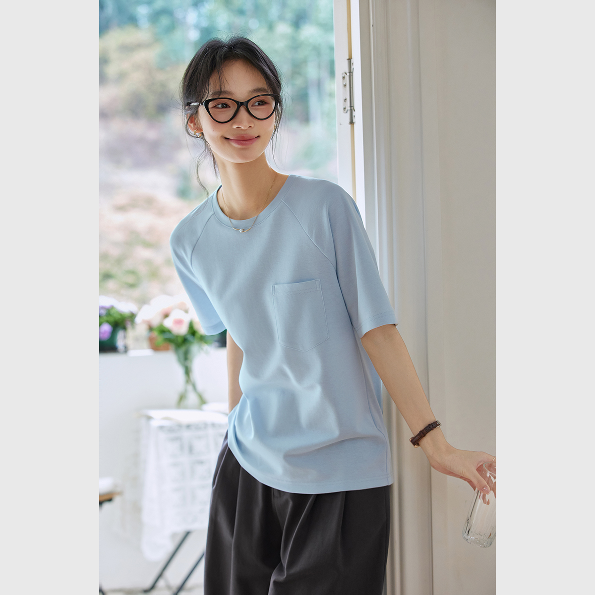 Loose T-Shirt With Patch Pockets