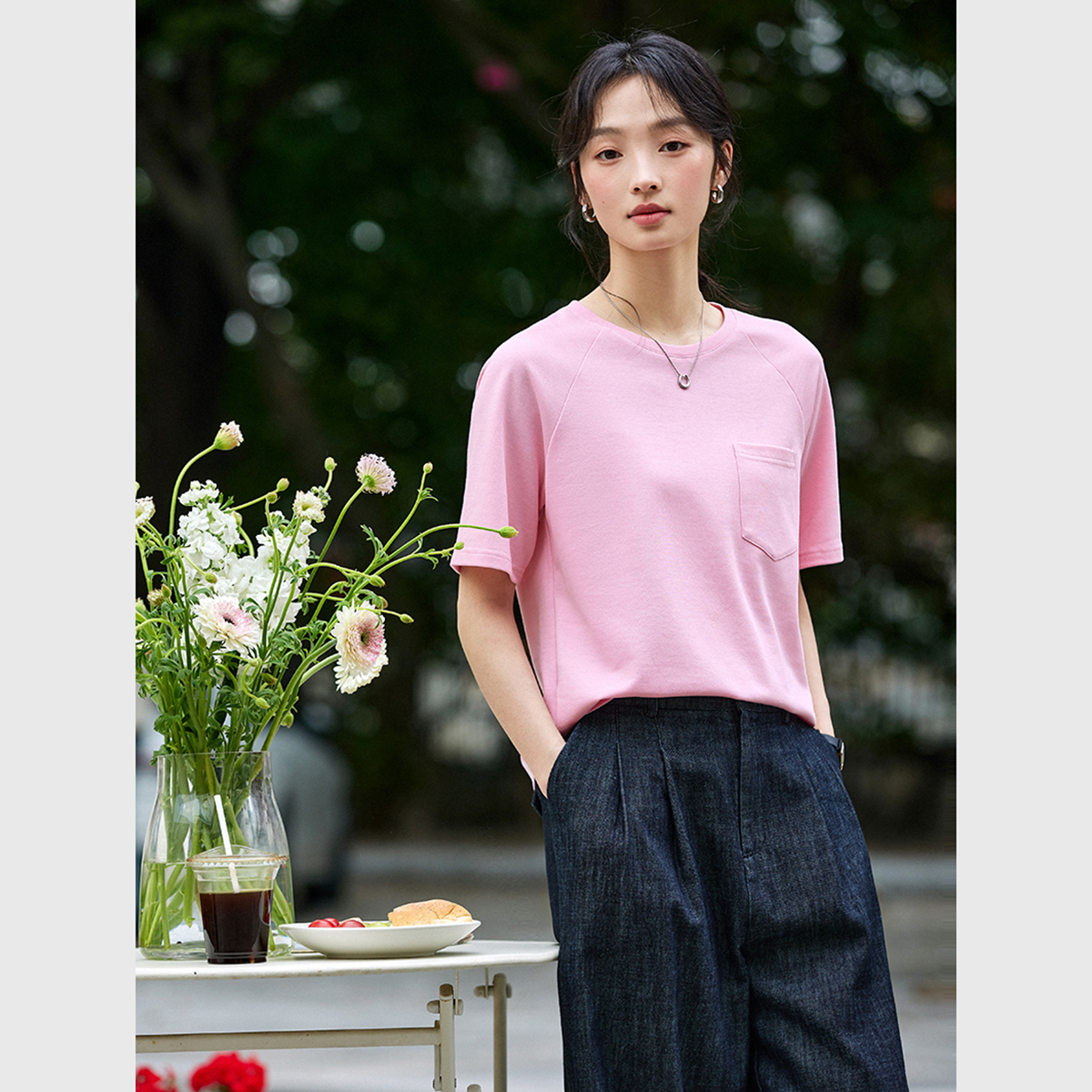 Loose T-Shirt With Patch Pockets