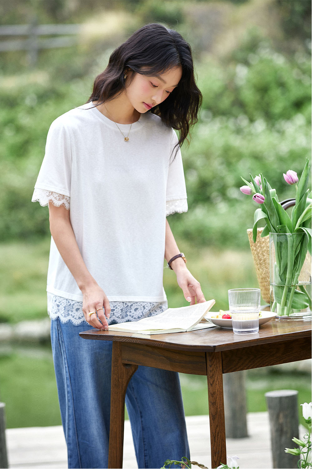 Lace Patchwork Round Neck T-Shirt