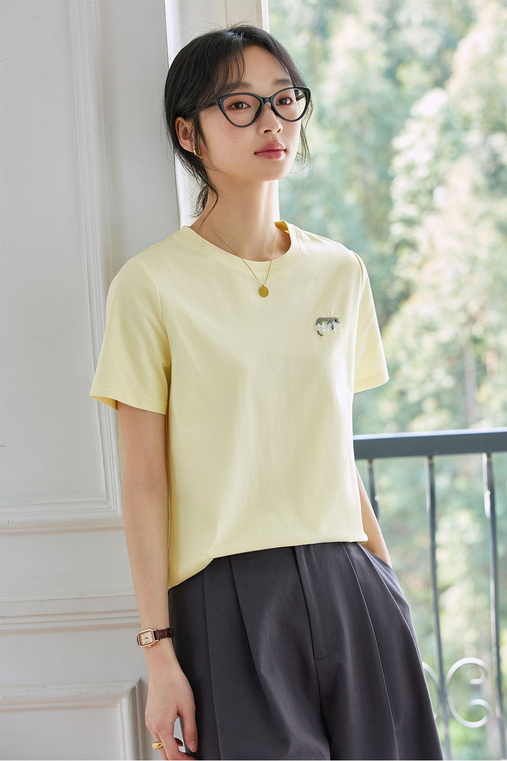 Kitten Sequin Embroidered Straight T-Shirt