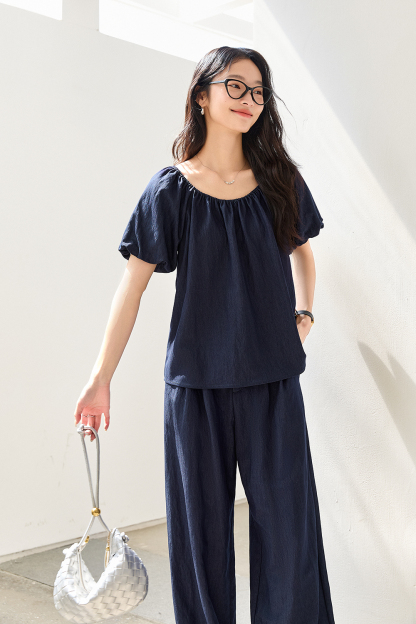 Simple-Chic Puff-Sleeve Top with High-Waist Wide-Leg Pants Set