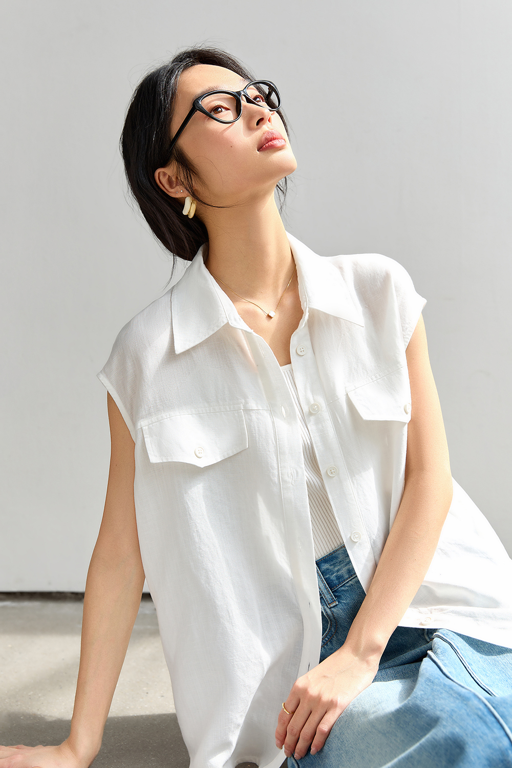 Commute-Elegance Sleeveless Cardigan with Lapel Collar-VIMLYSTORE