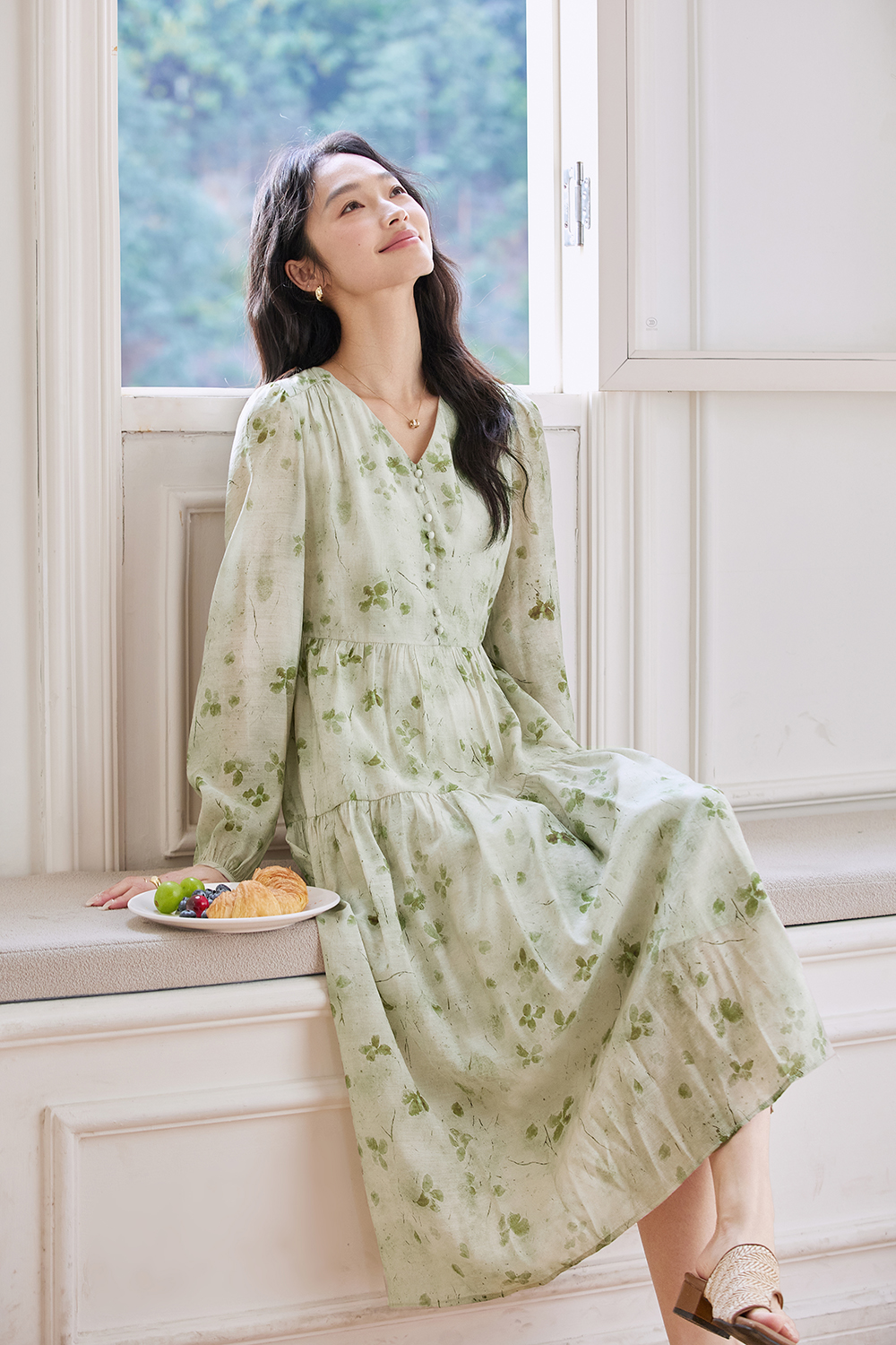 V-Neck Puff-Sleeve Belted Maxi Dress with Waist-Defining Tie-VIMLYSTORE