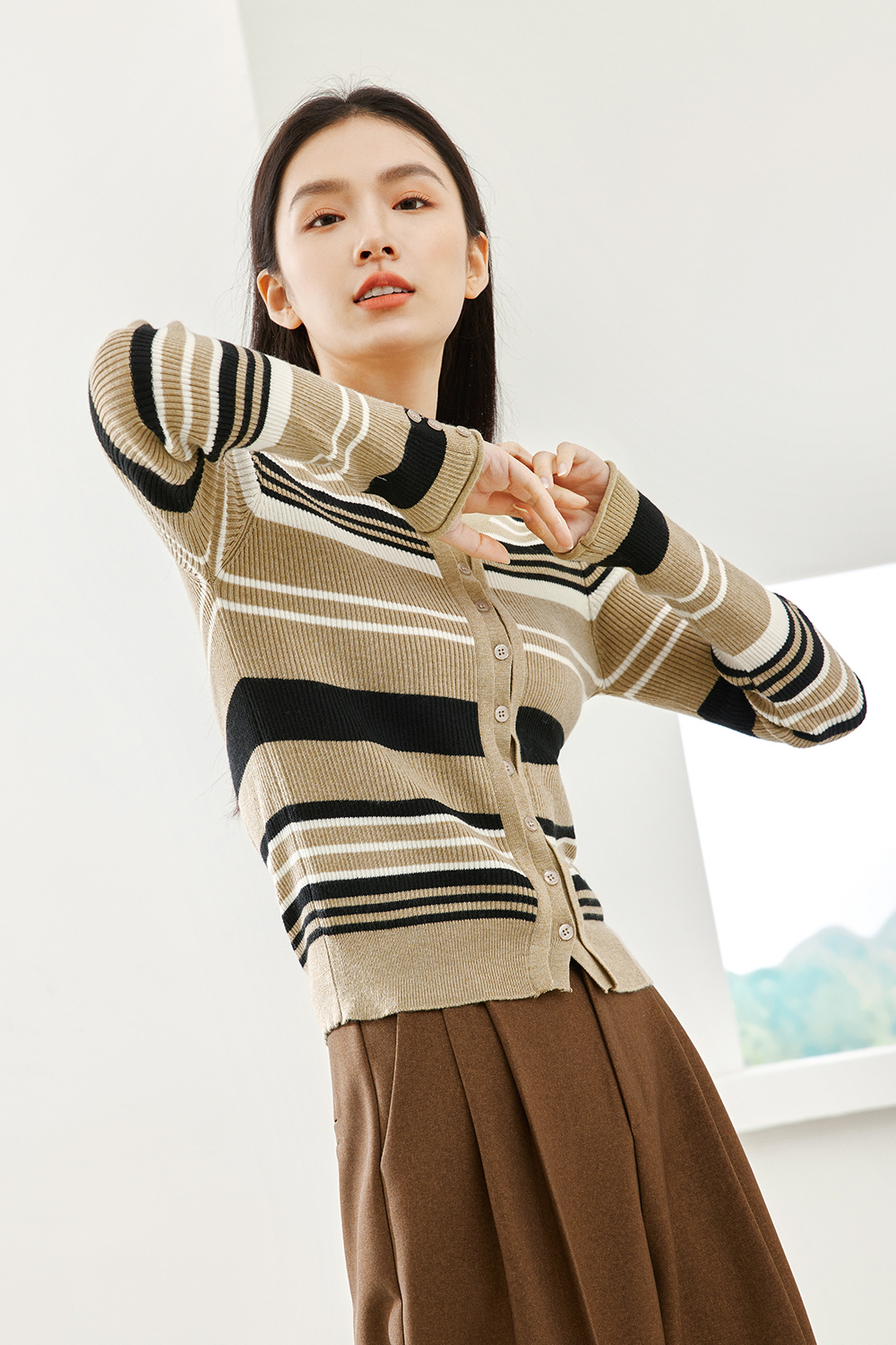 Round Neck Striped Knit Sweater-VIMLYSTORE