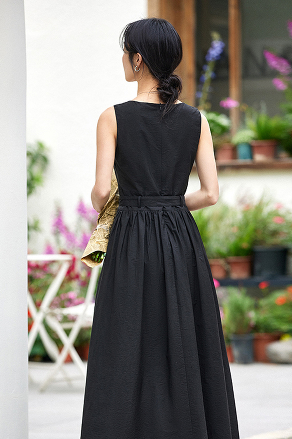 French Elegant V-neck Sleeveless Pleated Dress-VIMLYSTORE