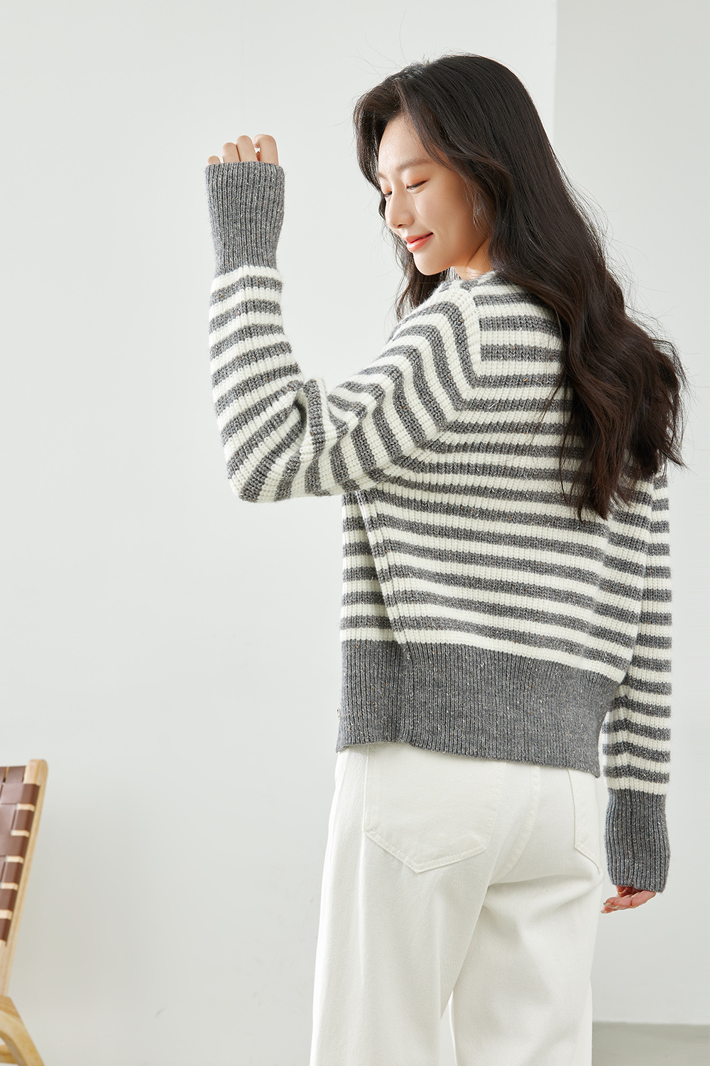 V-neck striped knitted cardigan