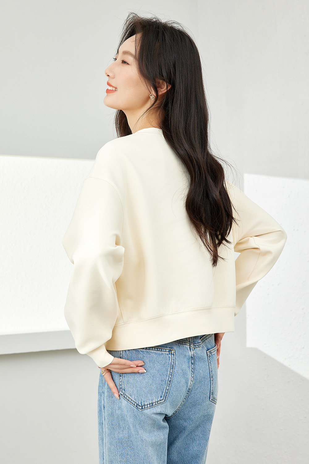 crew neck embroidered sweatshirt-VIMLYSTORE