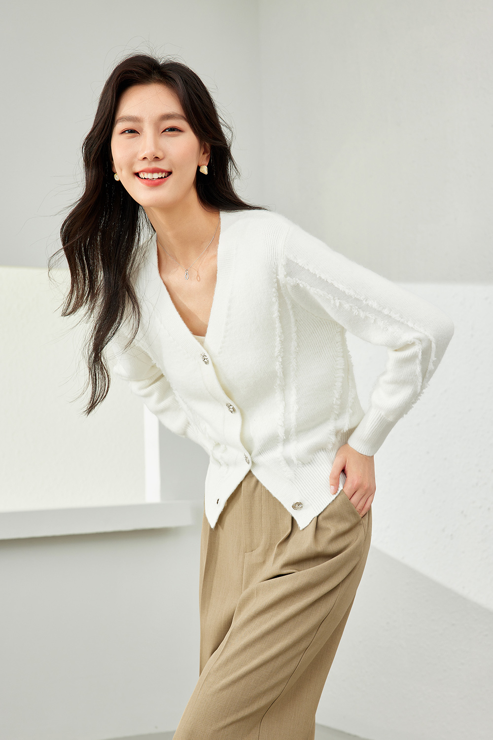 Casual V-Neck Knitted Cardigan-VIMLYSTORE