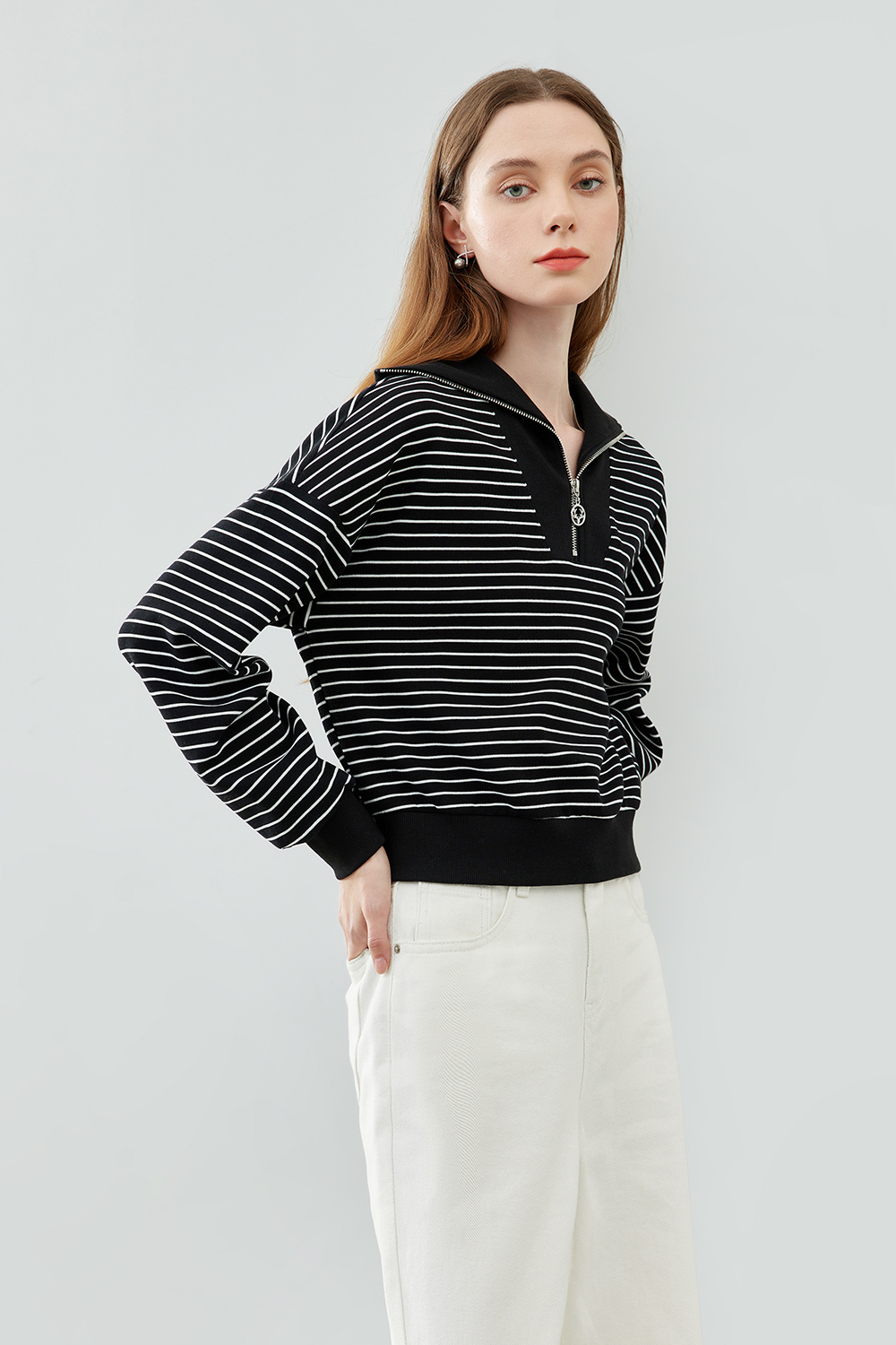 Fashionable Striped sweatshirt