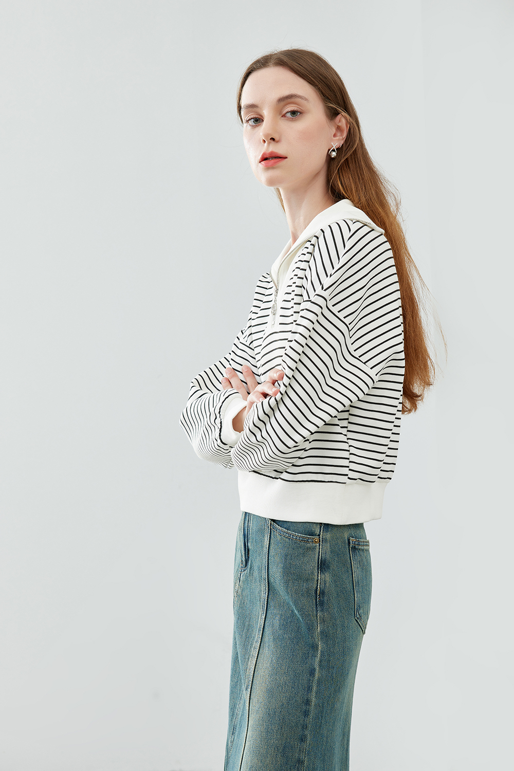 Fashionable Striped sweatshirt -