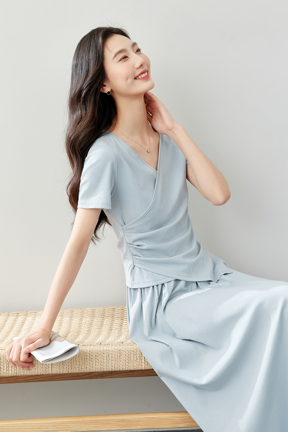 Simple And Elegant Knitted Suit