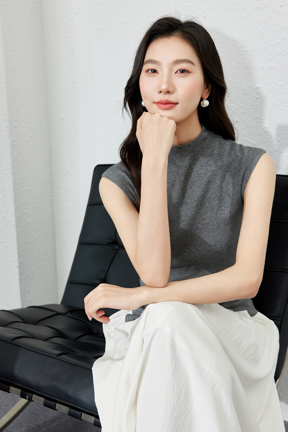 Half Turtleneck Sleeveless Solid Color Sweater