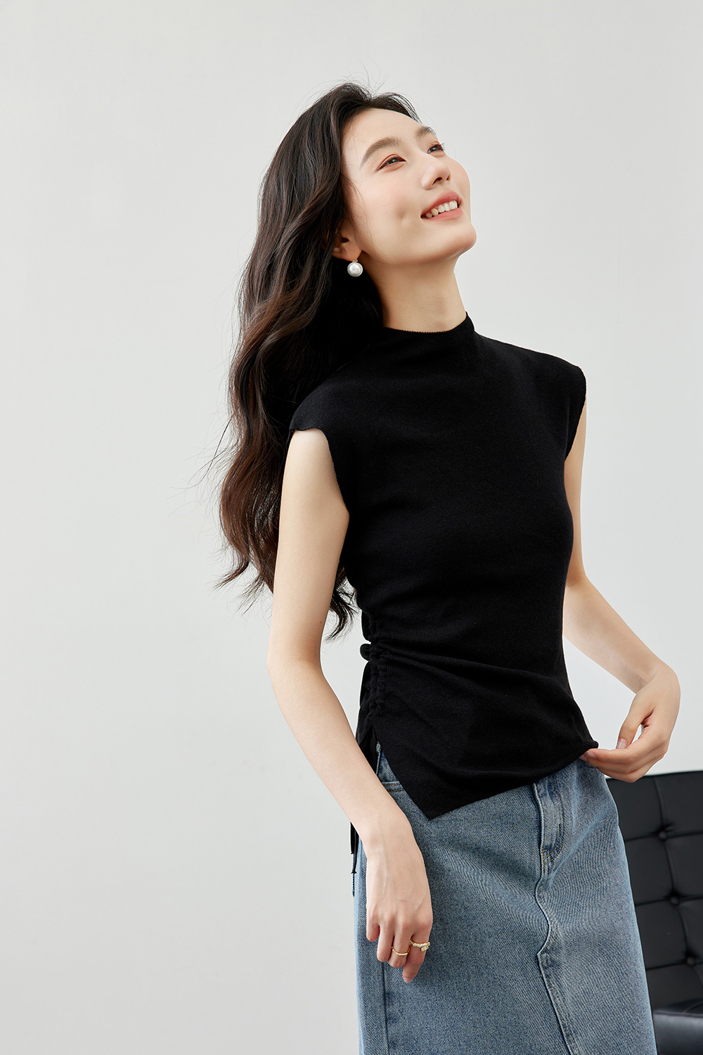 Half Turtleneck Sleeveless Solid Color Sweater