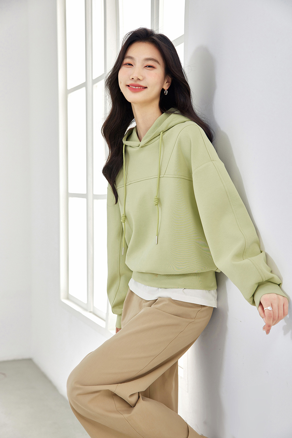 Fashionable Casual Silhouette Sweatshirt