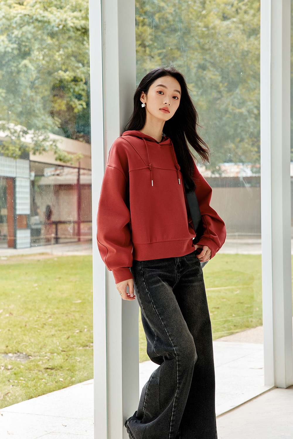 Fashionable Casual Silhouette Sweatshirt