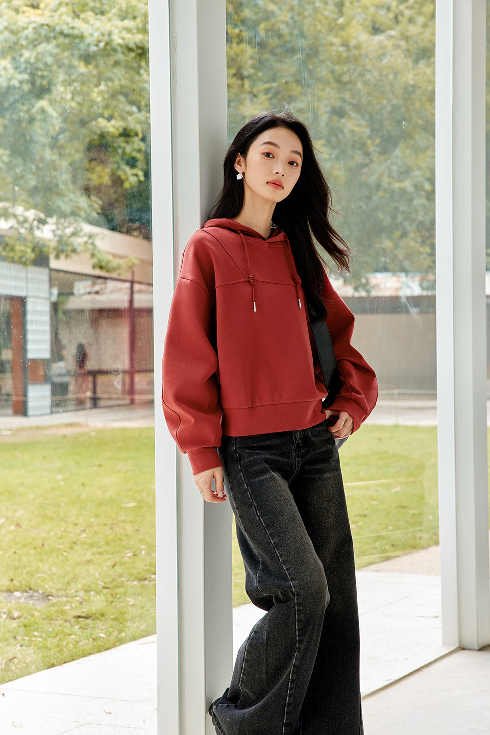 Fashionable Casual Silhouette Sweatshirt